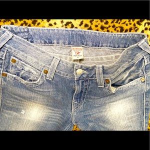 EUC True Religion Julie jeans size 32 - light blue wash.